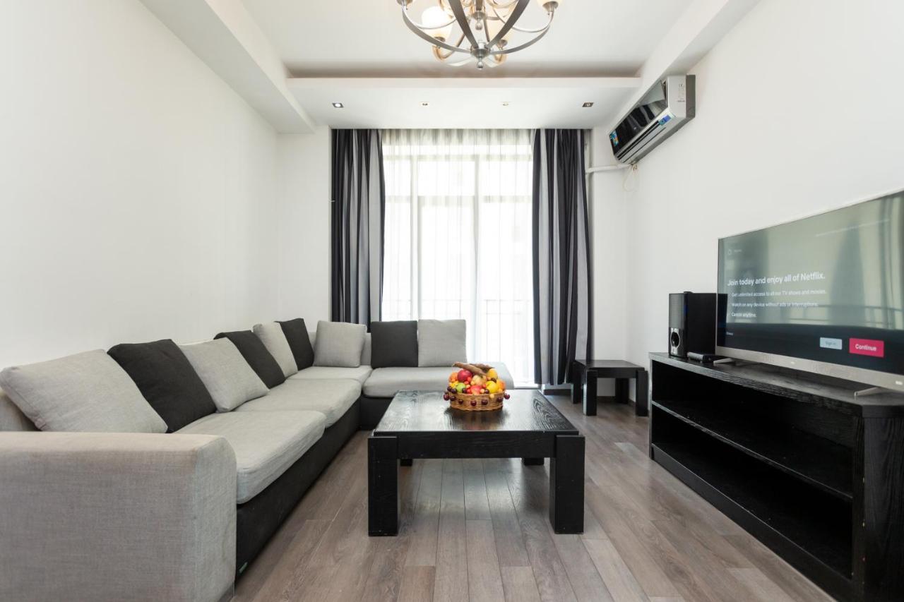 Two Bedroom Apartment In The City Center Tiflis Dış mekan fotoğraf