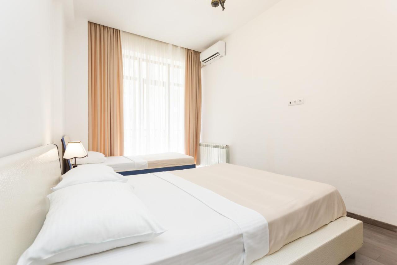 Two Bedroom Apartment In The City Center Tiflis Dış mekan fotoğraf